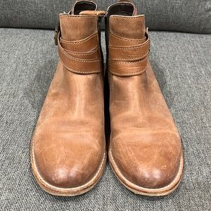 Women’s Clark Leather Booties Sz 7
